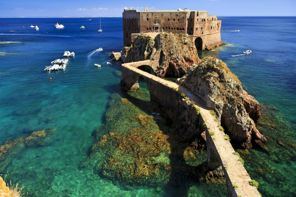 Peniche: Berlengas Island Trip, Hiking and Cave Tour - Berlenga in 4 Hours: the big idea