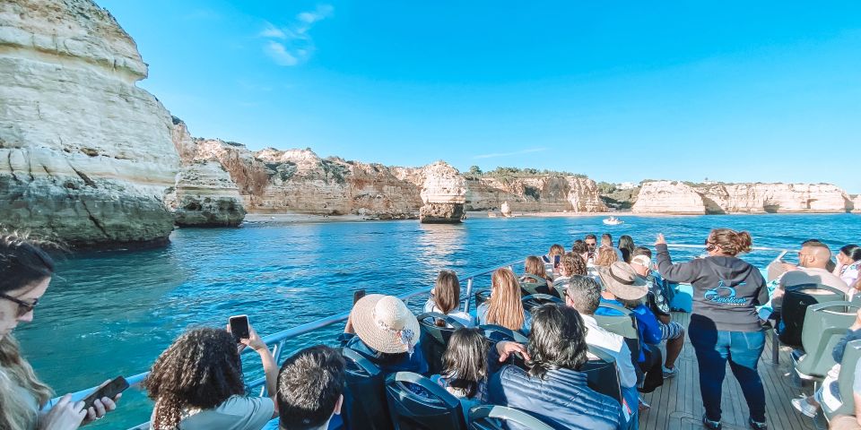 Portimão: Benagil Caves & Dolphins Watching with Biologist - Benagil Caves and the Algar de Benagil stop: how the rules shape the experience