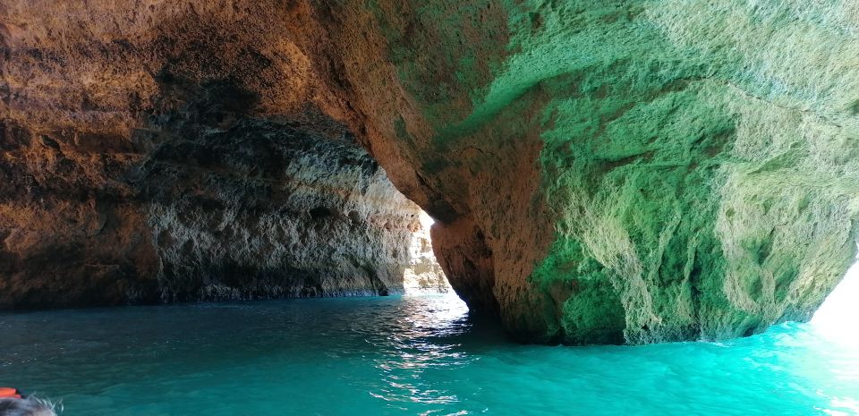 Portimão: Benagil Sea Caves Speedboat Adventure Tour - From Portimão to Benagil: how the 90 minutes flow