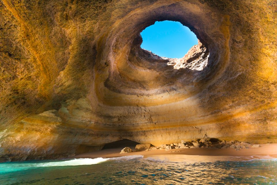 Portimão: Benagil Sea Caves Speedboat Adventure Tour - Safety briefing and the life jacket rules (including the €70 fee)