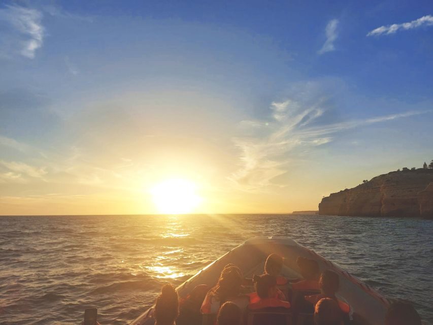 Portimão: Carvalho & Marinha Beach, Benagil Cave Boat Tour - Meeting at Portimão’s Riverside and Starting Off Fast