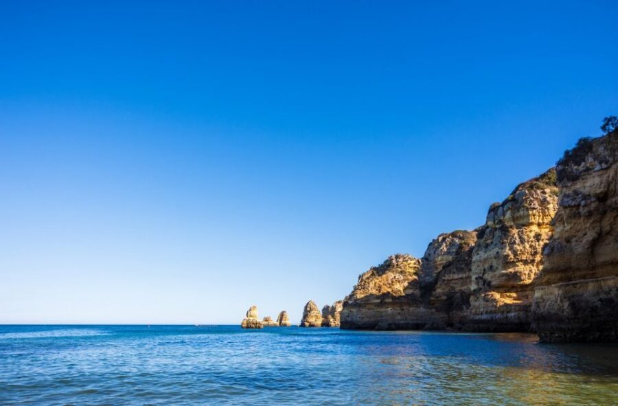 Portimão: Carvalho & Marinha Beach, Benagil Cave Boat Tour - Timing Tips: Early vs Later for Photos and Comfort