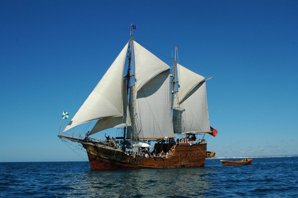 Portimão: Pirate Ship Cave Cruise - Sailing past Portimão and the Algarve cliffs: the big-view portion