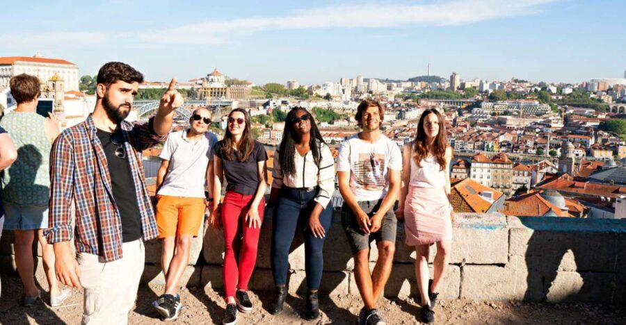 Porto: 3-Hour Guided City Highlights Walking Tour - Starting at Alexandre Herculano and getting your bearings fast