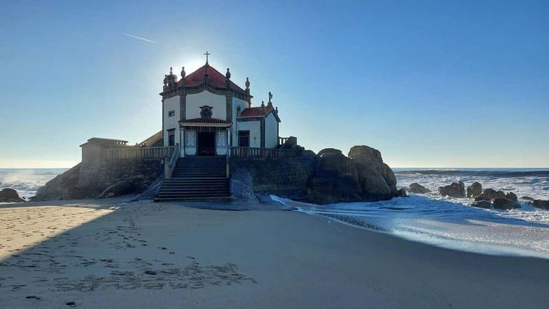 Porto: Aveiro, Cruise, Costa Nova & Capela da Pedra Full Day - What to bring and how to not get annoyed on a rainy Portuguese day