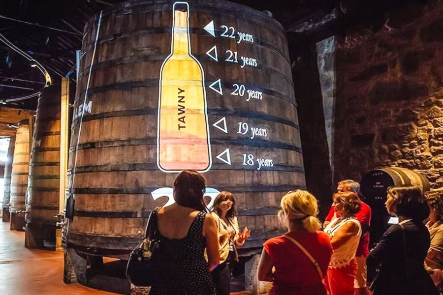 Porto: Cálem Cellar Tour, Fado Show & Wine Tasting - Practical Tips for a Smoother, More Enjoyable Night