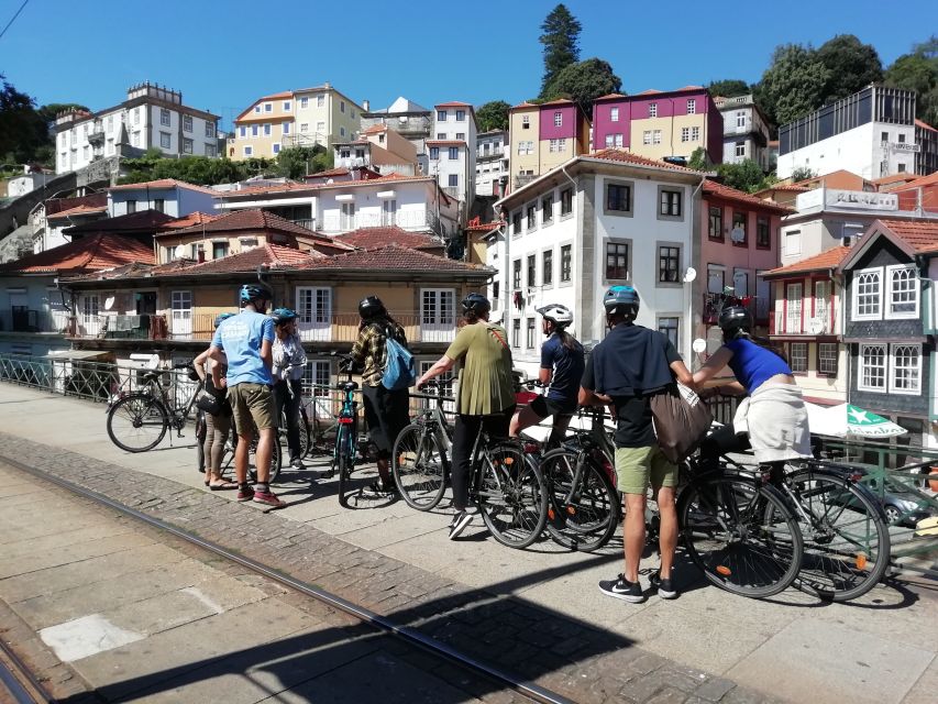 Porto: City Highlights 3-Hour Guided Electric Bike Tour - São Bento Station: Free Time for Photos and a Breath