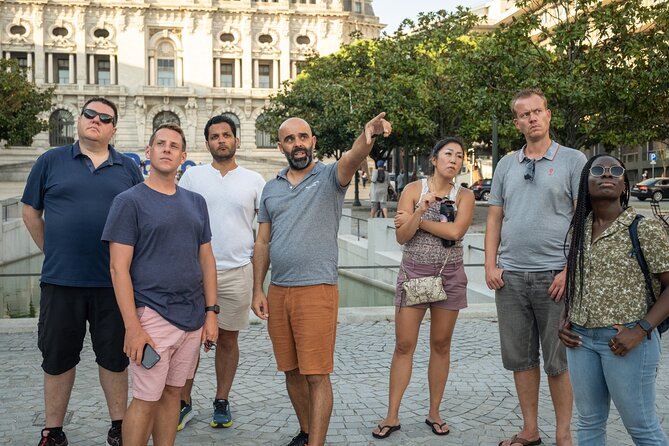 Porto Craft Beer Tour: 7 Beers + 3 Food Pairings in a Small Group - Stop 2: Mercado do Bolhão, where beer meets local life