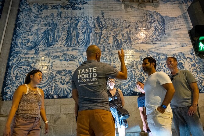 Porto Craft Beer Tour: 7 Beers + 3 Food Pairings in a Small Group - Guides make the difference, and you can feel it