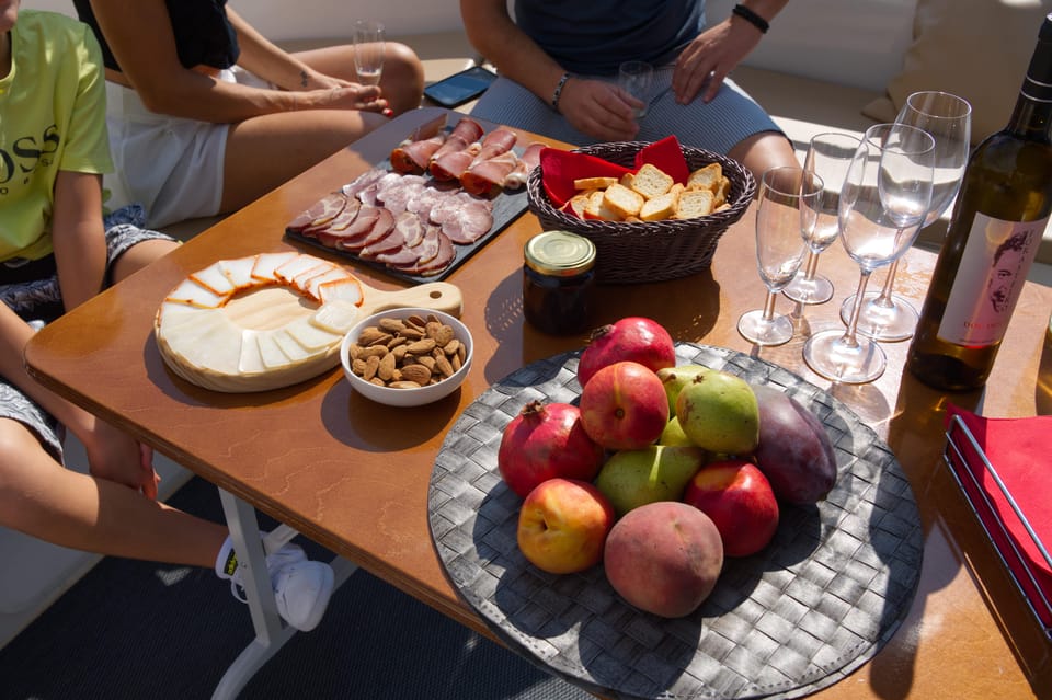 Porto: Douro Valley & Amarante Wine, Food & River Tour - Quinta visit: Port tastings with context, not just a pour
