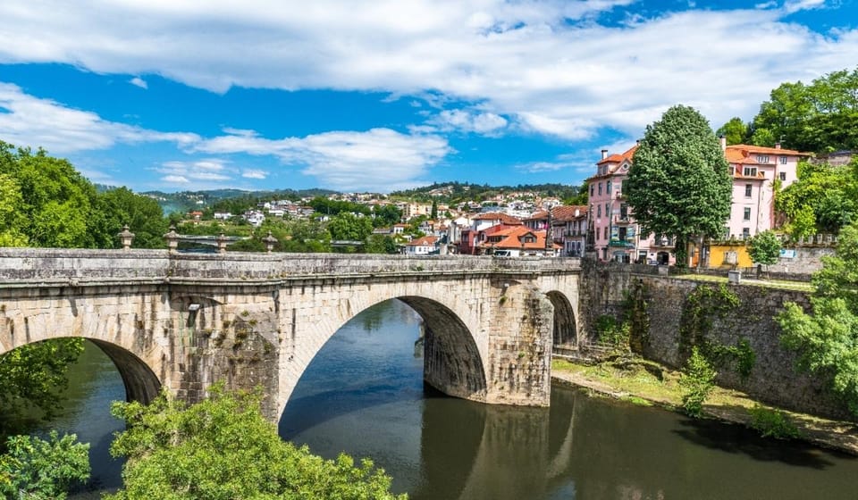 Porto: Douro Valley & Amarante Wine, Food & River Tour - Small-group hosting: the guide makes the day feel easy