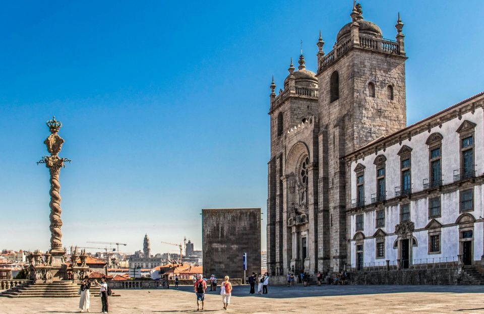 Porto: Guided Tour by Tuk-Tuk & Optional Douro River Cruise - How the electric tuk-tuk solves Porto’s hill problem