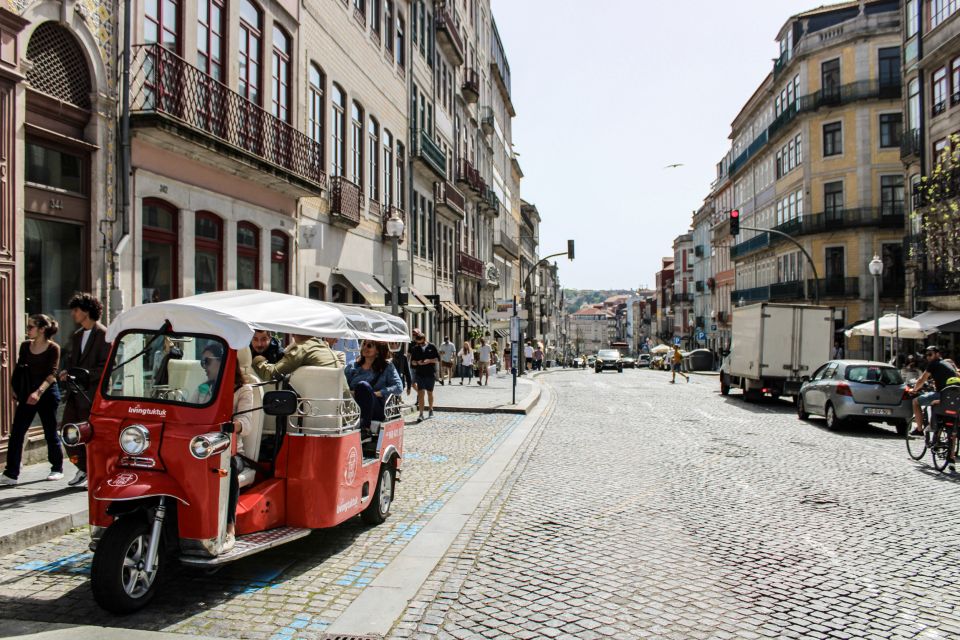 Porto: Guided Tour by Tuk-Tuk & Optional Douro River Cruise - Aliados Avenue and Lello Bookshop: the Porto that feels theatrical