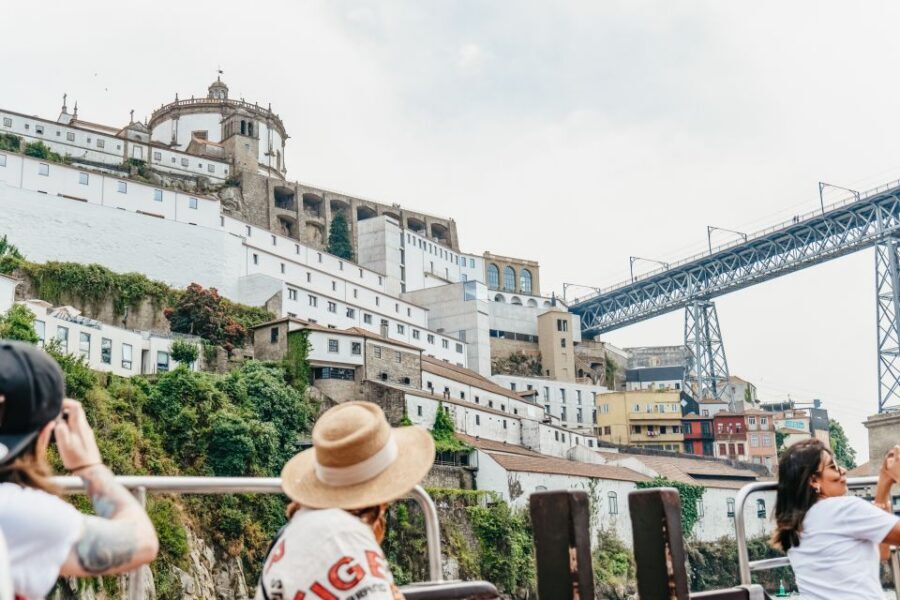 Porto: River Douro 6 Bridges Cruise - Ribeira and Vila Nova de Gaia: Two Towns, One River View