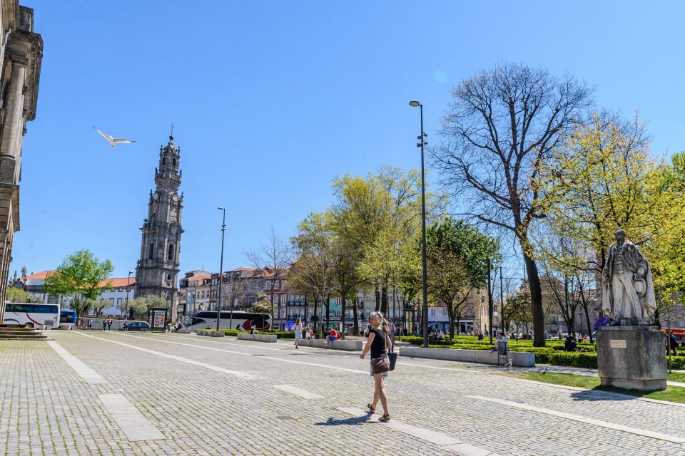 Porto: Torre dos Clerigos Entrance Ticket - Timing: When to Go for Less Congestion on Those Stairs