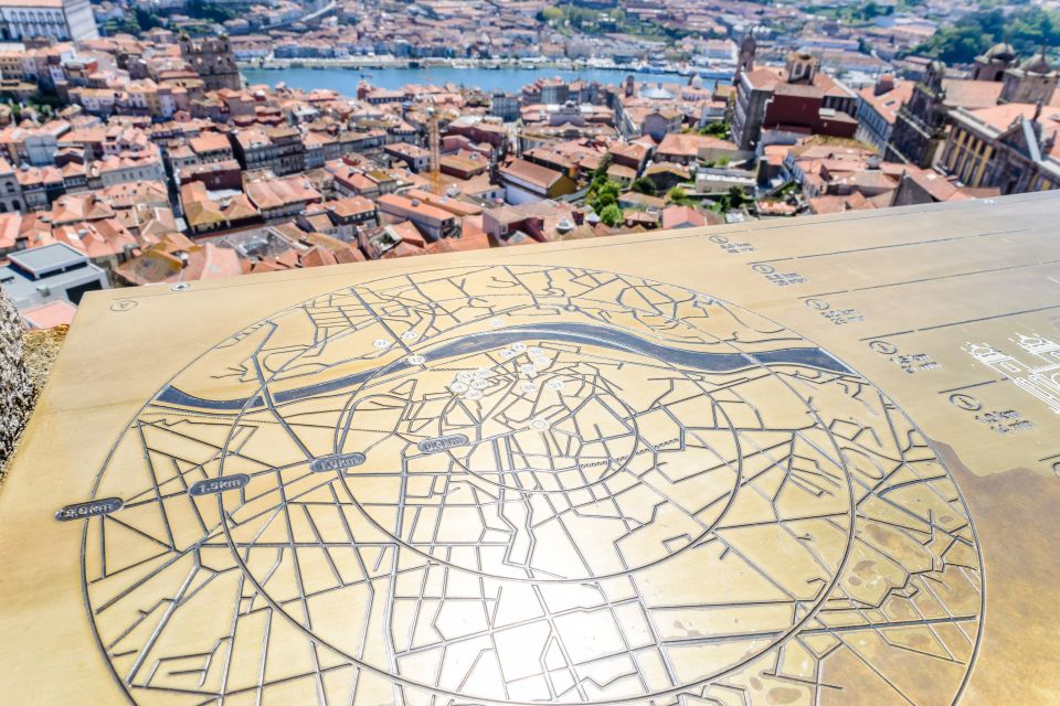 Porto: Torre dos Clerigos Entrance Ticket - Photo Moment and Souvenir Time at the End