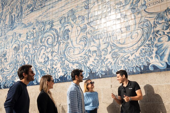 Porto Walking Tour, Lello Bookshop, River Cruise and Cable Car - A three-mode Porto intro: walking, Lello, cable car, Douro boat