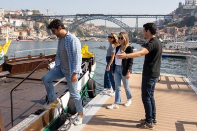Porto Walking Tour, Lello Bookshop, River Cruise and Cable Car - Walking Porto with clear stops: São Bento and Ribeira