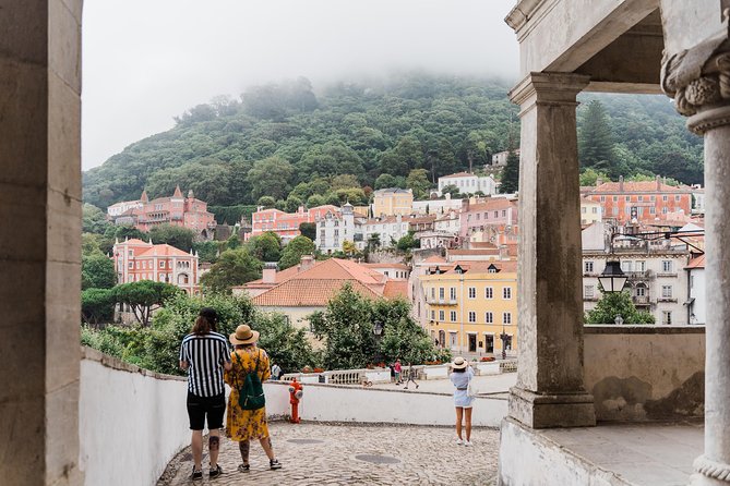 Sintra and Cascais Small-Group Day Trip from Lisbon - How the guide affects the whole day more than you’d expect