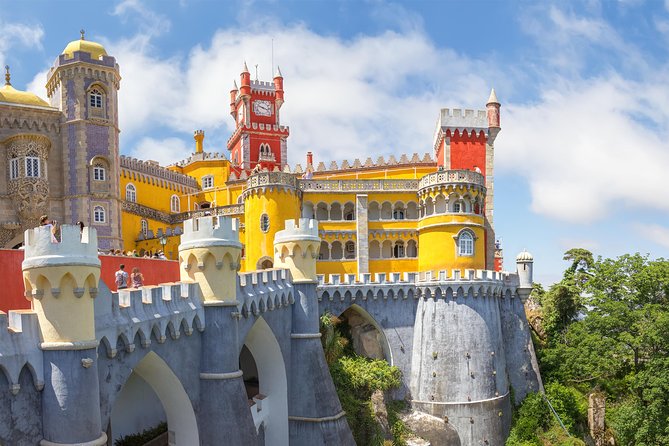 Sintra-Cascais-Pena Palace 8-People Small Group Tour from Lisbon - Cabo da Roca: 500 feet over the Atlantic