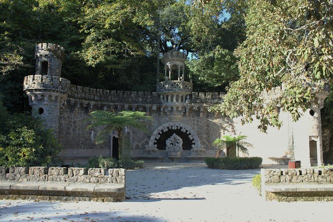 Sintra, Pena, Regaleira, Cabo da Roca & Cascais from Lisbon - H2: The Sintra historic center break for pastries and getting your bearings