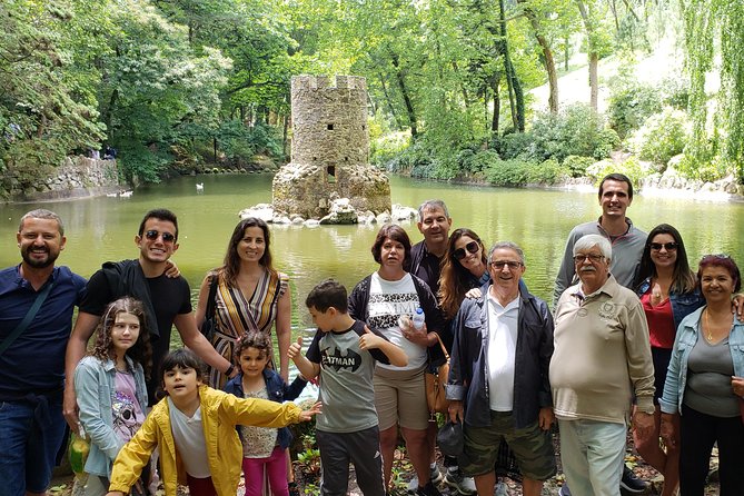 Sintra to Cascais: 2 Palaces, 4 Sites, Small Group 10 Hour Tour - Lunch at Praia das Maçãs: a break with seaside energy