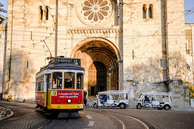 Welcome Lisbon Tour with Local Guide in Private Eco Tuk Tuk - Why a private electric tuk tuk makes sense in Lisbon
